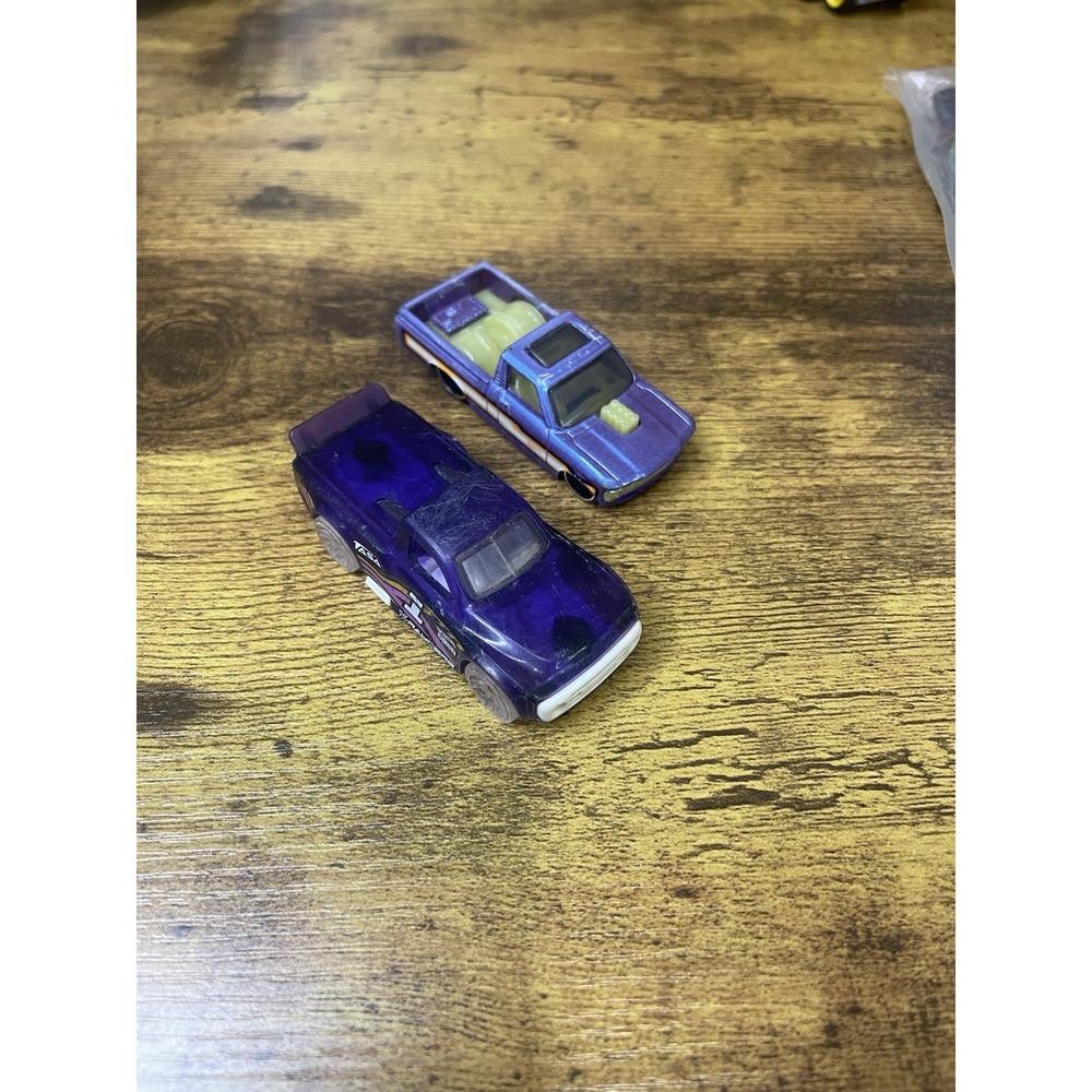 Hot Wheels 2 Cars